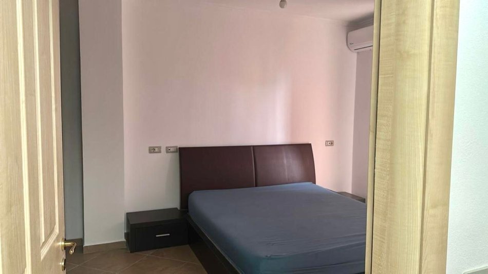Me Qira Apartament💫: 2+1+1Wc & 1 Ballkone + GARAZHD 📍 Qender ,Rruga Fortuzi || 870€/Muaj