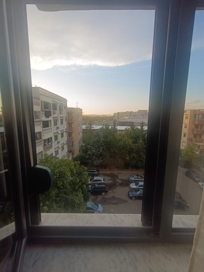 Tirane, jepet me qera nga Pronari, pa-komision apartament 2+1+Ballkon Kati 5, 94 m² 400 € (Spitali Hygea - Casa Italia)