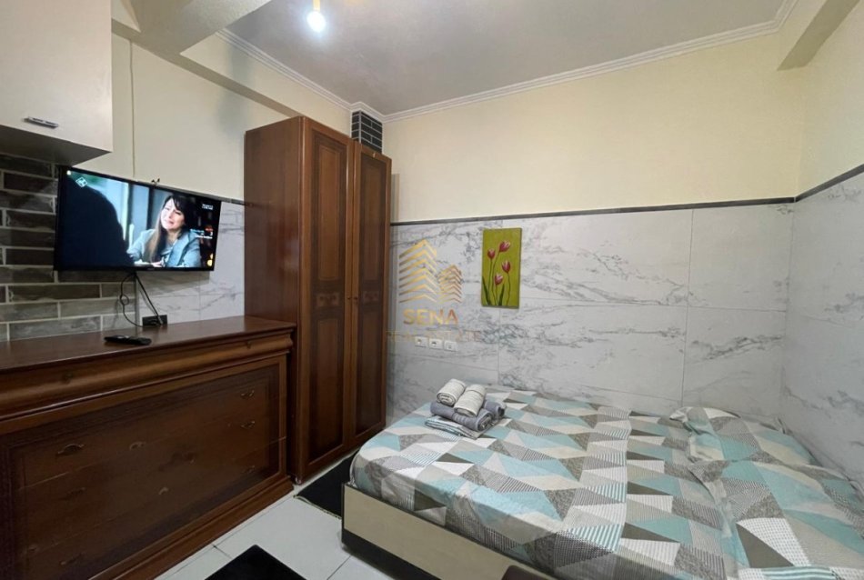 Tirane, jepet me qera garsonier 1+1 Kati 1, 35 m² 330 € (Rruga Gjon Mili)