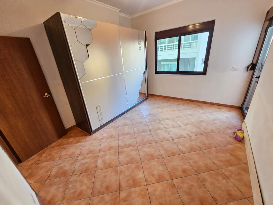 Durres, shitet apartament 1+1+Aneks+Ballkon Kati 3, 77 m² 85.000 € 