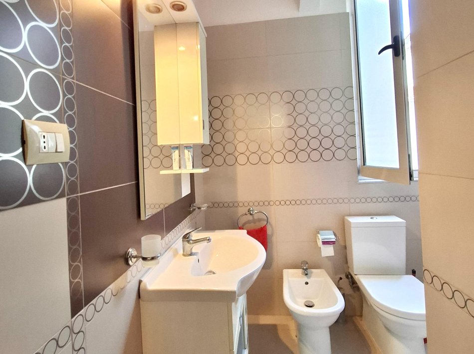 Jepet Me Qera: Duplex 3+1+2wc & 2 Ballkone (📍Eleonora - Kodra E Diellit) || 700€ || I Kompletuar Dhe Investuar Nga Pronaret