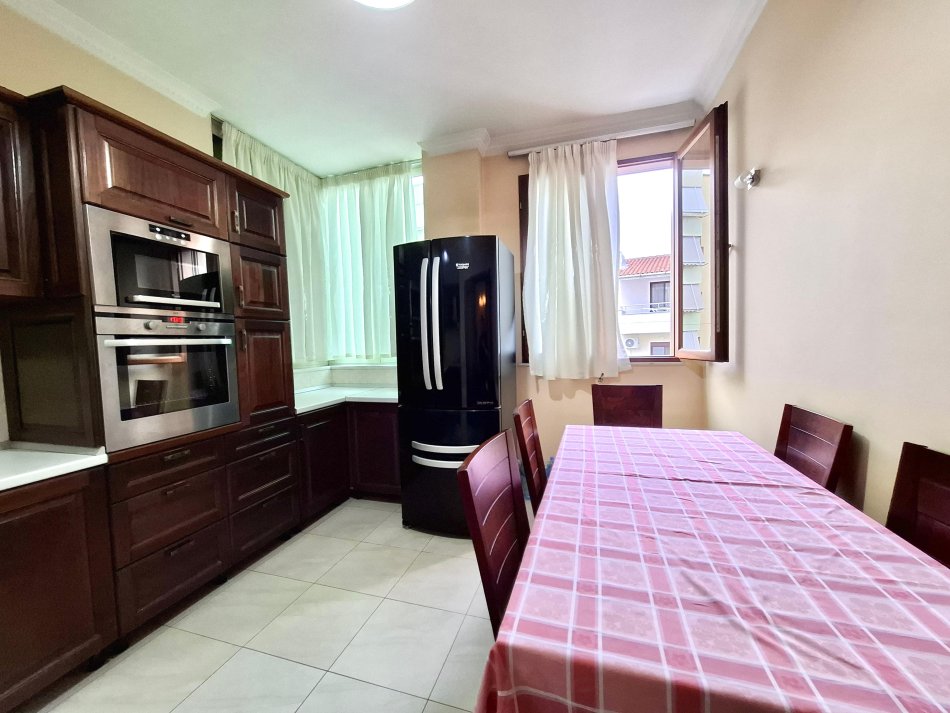 Jepet Me Qera: Duplex 3+1+2wc & 2 Ballkone (📍Eleonora - Kodra E Diellit) || 700€ || I Kompletuar Dhe Investuar Nga Pronaret