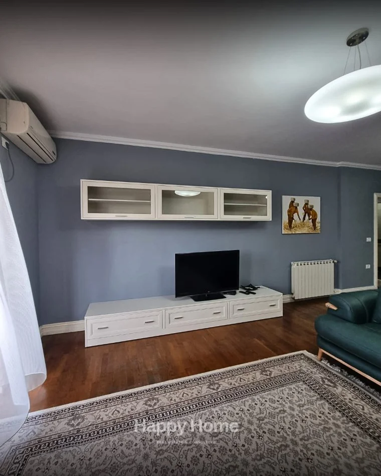 Tirane, jepet me qera apartament 2+1+Ballkon Kati 5, 110 m² 1.000 € (Nobis)
