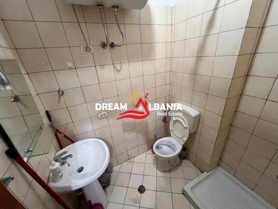 Tirane, jepet me qera garsonier , 45 m² 400 € (tek Ish Tregu Elektri)