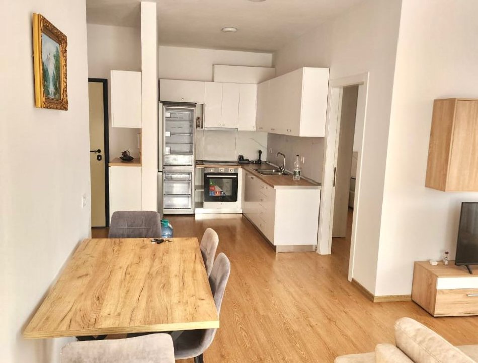 Me Qera : 2+1+2wc 📍Tek Pediatria prane QSUT - 650€ - S.118m² - 100% e Re✨