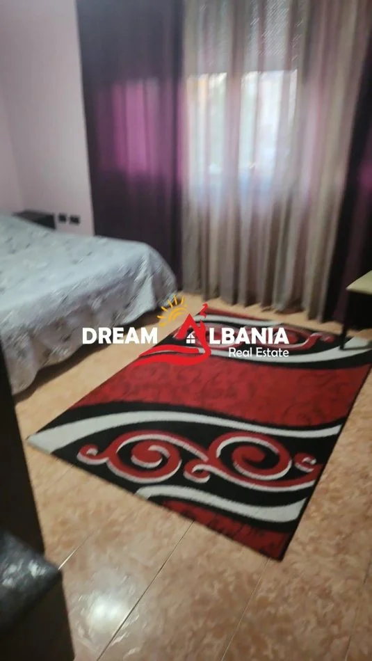 Tirane, jepet me qera apartament 2+1 , 80 m² 500 € (prane Kryqezimit te Brrylit)