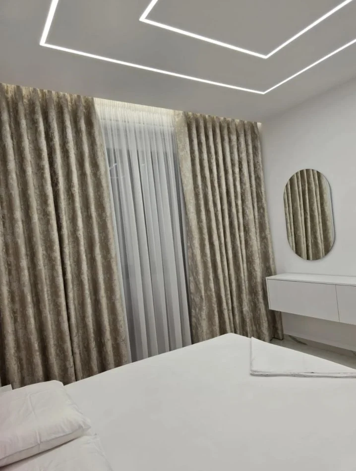Tirane, jepet me qera apartament 1+1 Kati 5, 650 €