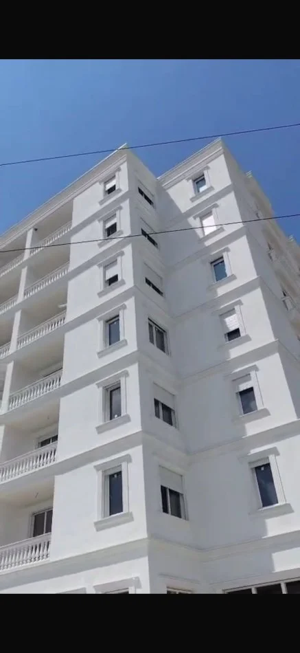 Shitet apartament Kamez, rrethi i Ullirit, 2+1 Kati 6, 126 m² 97 €