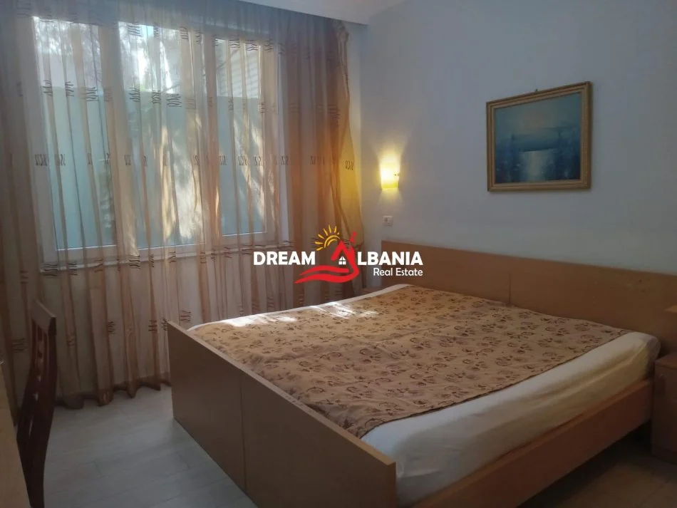 Tirane, jepet me qera apartament 1+1 , 80 m² 550 € (ne Myslym Shyr prane BKT)