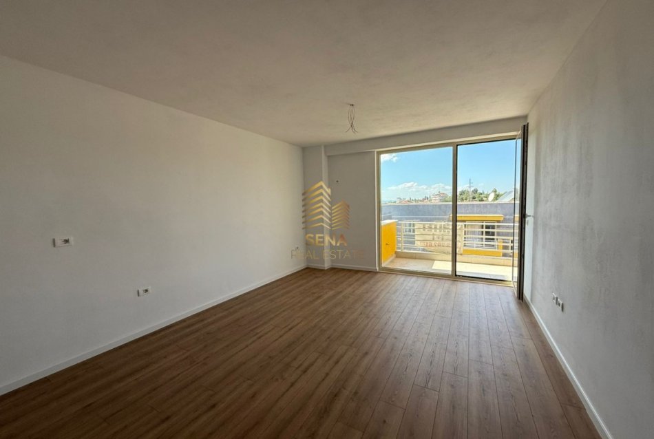 Tirane, jepet me qera apartament 1+1+Ballkon Kati 4, 63 m² 81.000 € (Rruga Aleksander Konda)