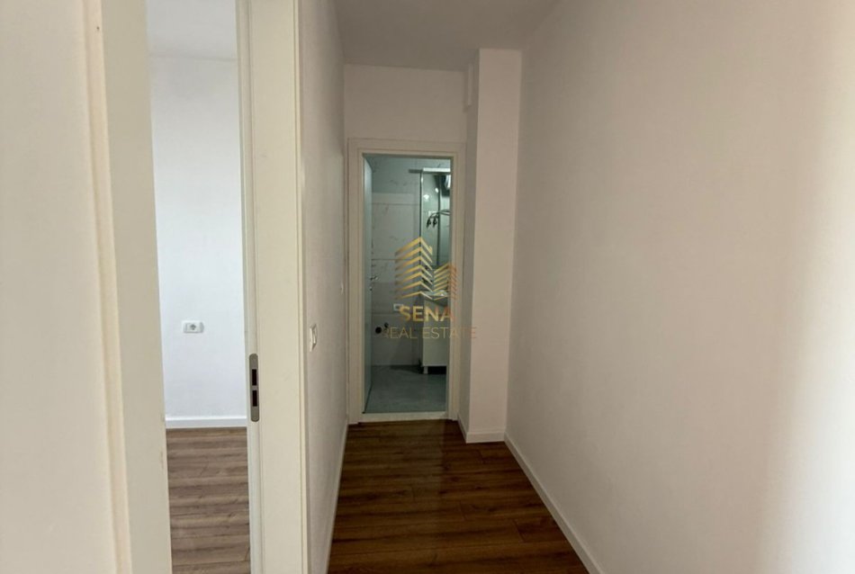 Tirane, jepet me qera apartament 1+1+Ballkon Kati 4, 63 m² 81.000 € (Rruga Aleksander Konda)