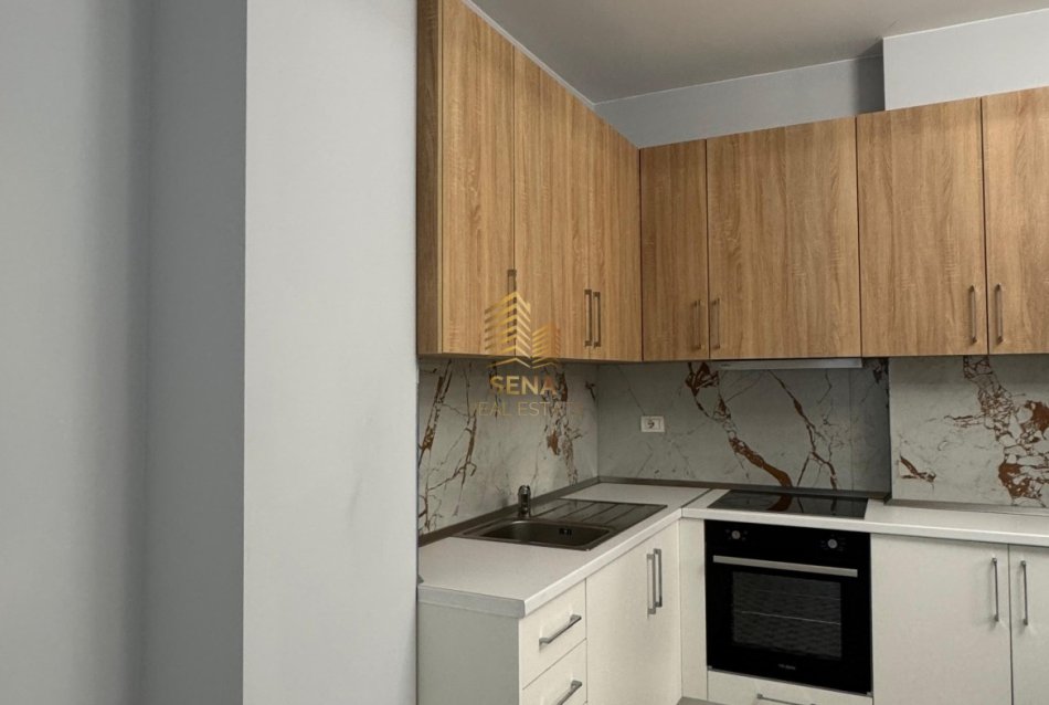 Tirane, jepet me qera apartament 1+1+Ballkon Kati 3, 60 m² 400 € (Rruga Ramazan Gaxheri)