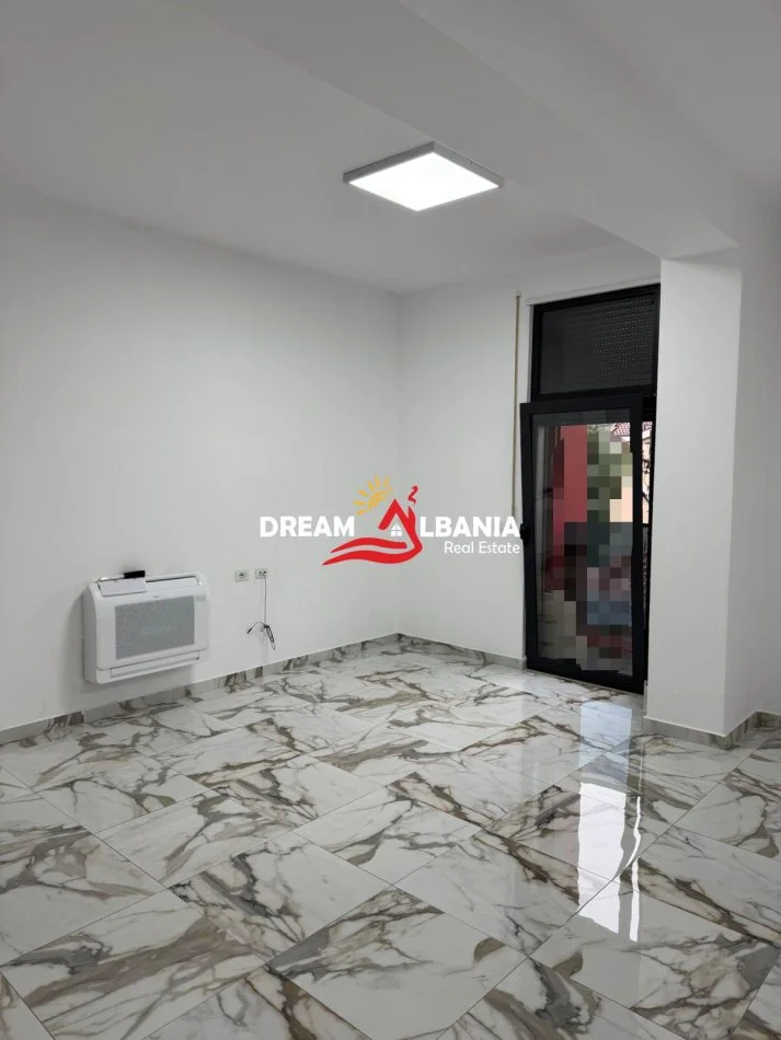 Tirane, jepet me qera apartament 2+1 , 112 m² 600 € (prane Fushes Sportit ne Ali Dem)