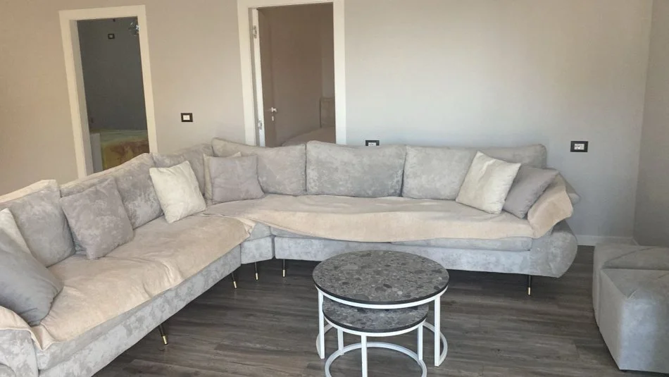 Tirane, jepet me qera apartament 2+1+Ballkon Kati 2, 100 m² 700 € (xhanfize keko)