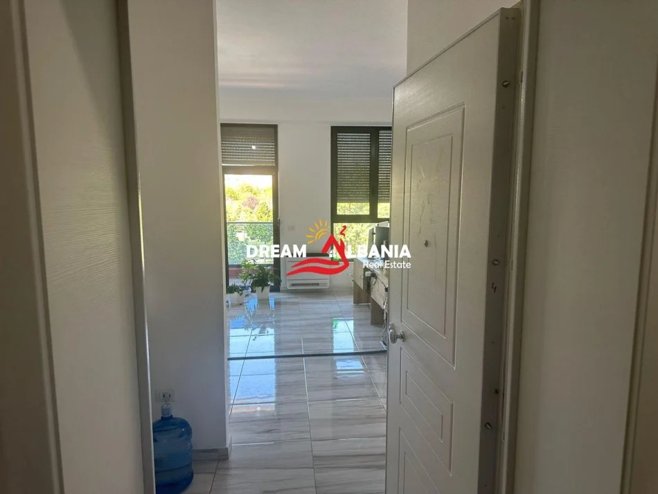 Tirane, jepet me qera zyre , 134 m² 650 € (prane Fushes Sportit ne Ali Dem)