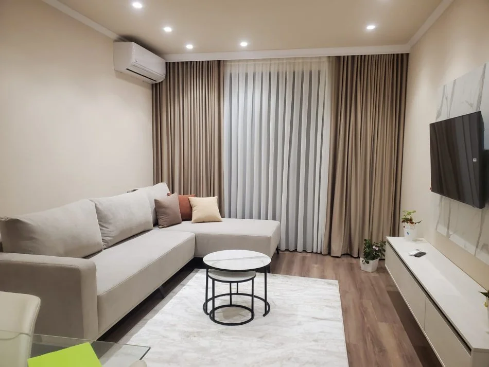 Tirane, jepet me qera apartament 1+1 Kati 3, 70 m² 1.000 € (Liqeni Thate)