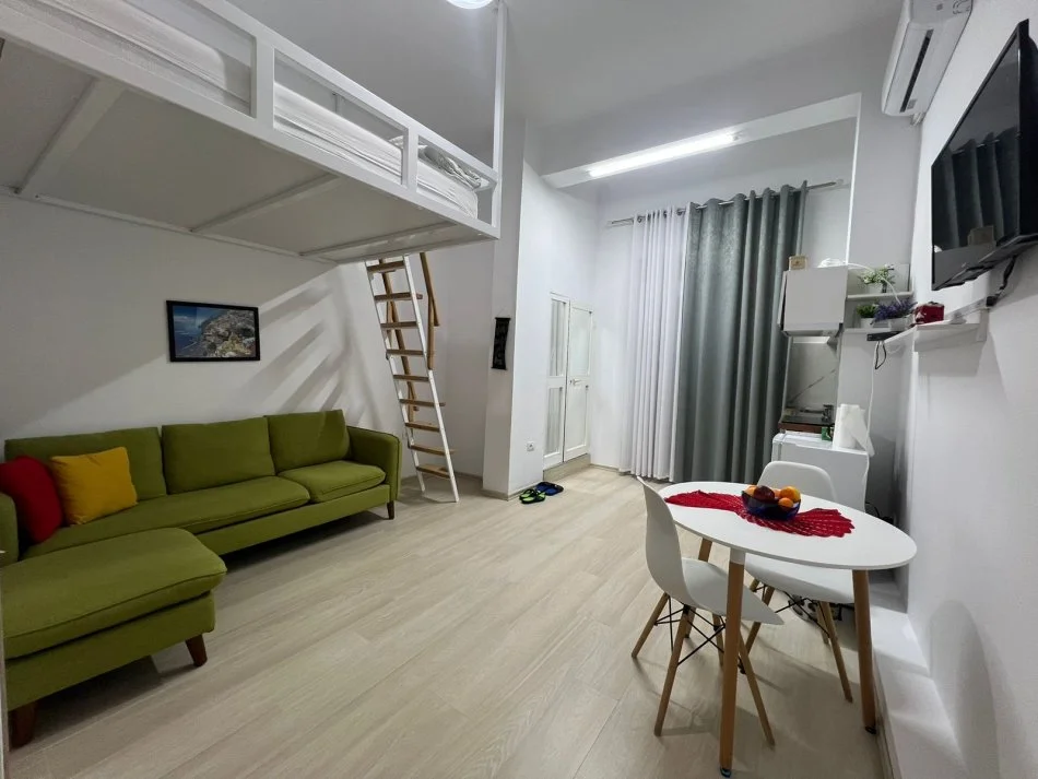 Tirane, jap me qera apartament 1+1 Kati 2, 45 m² 600 € (Rruga Sami Frasheri)