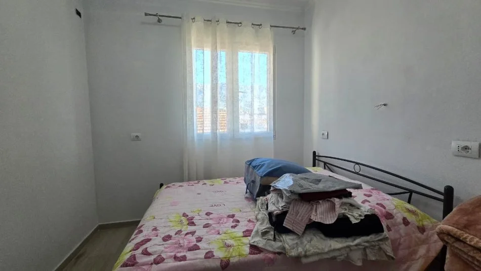 Tirane, jepet me qera apartament 2+1+Ballkon Kati 3, 100 m²