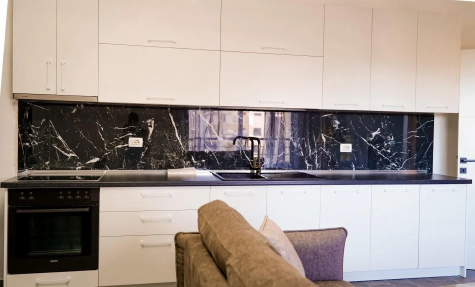 Durres, jepet me qera apartament 1+1+Ballkon Kati 4, 400 € (Plazh,Durres)