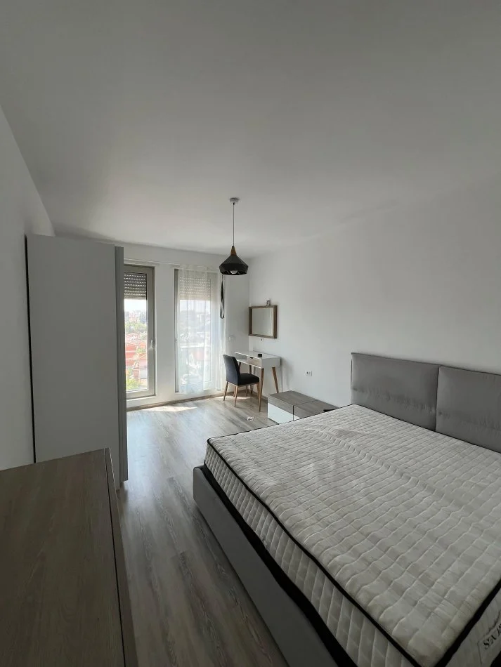 Tirane, jepet me qera apartament 2+1 Kati 5, 850 € 