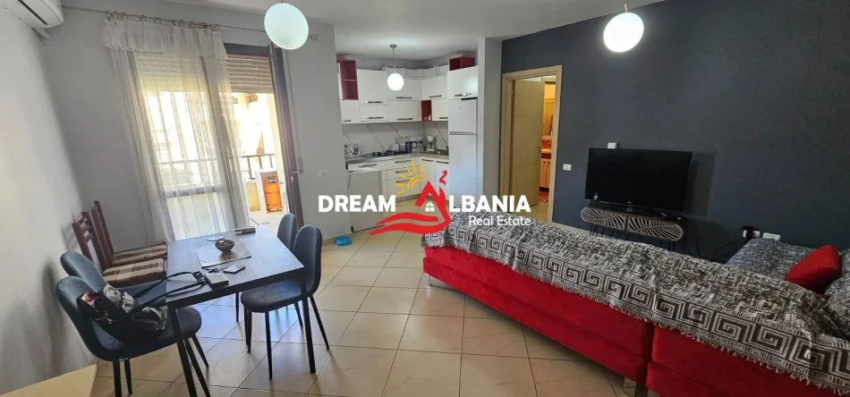 Tirane, jepet me qera apartament 2+1 , 100 m² 650 € (tek Kopshti Botanik)