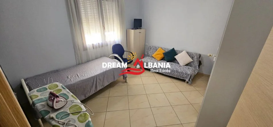 Tirane, jepet me qera apartament 2+1 , 100 m² 650 € (tek Kopshti Botanik)