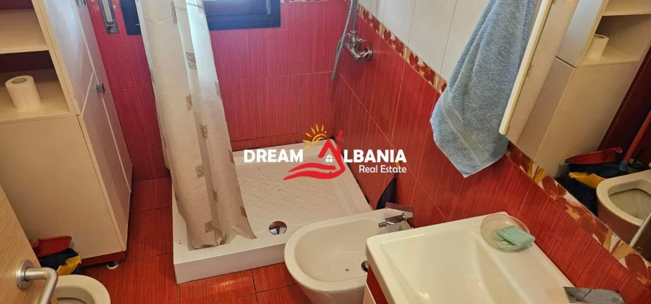 Tirane, jepet me qera apartament 2+1 , 100 m² 650 € (tek Kopshti Botanik)