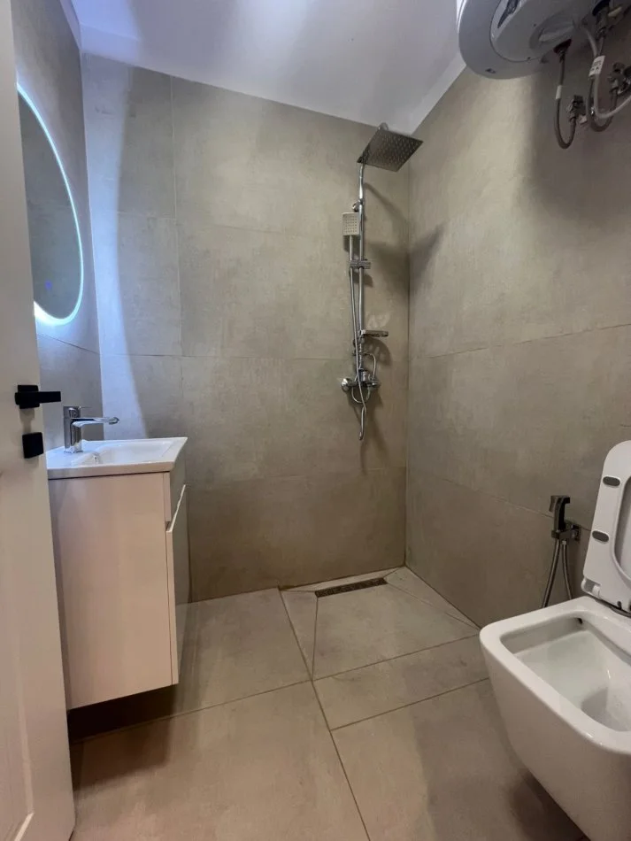 Tirane, shitet apartament 1+1 Kati 1, 40 m² 105.000 € (Mozaiku, 21 Dhjetori)
