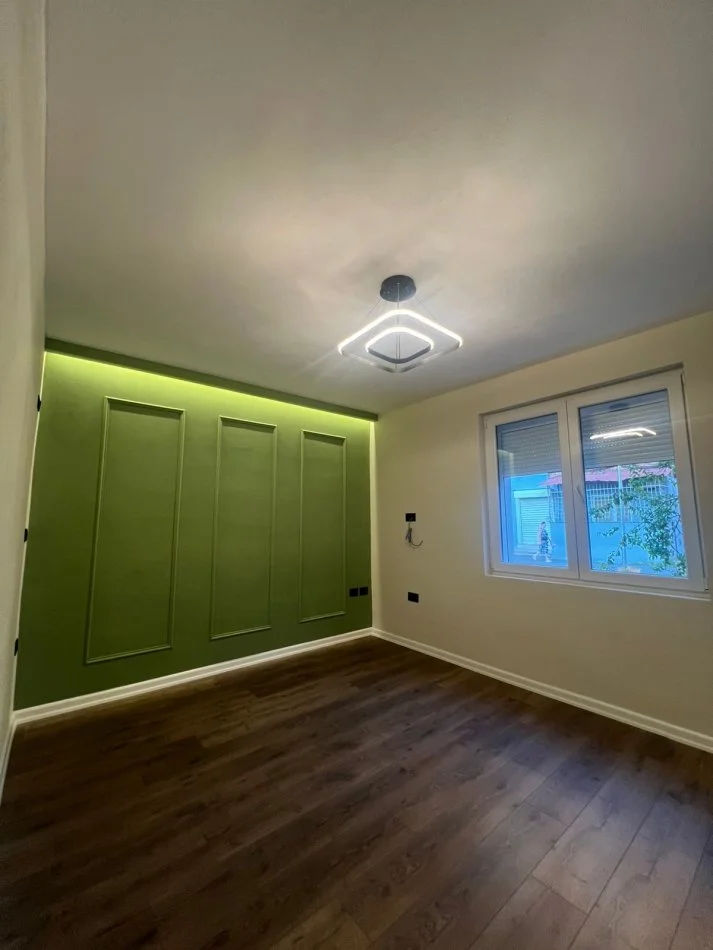 Tirane, shitet apartament 1+1 Kati 1, 40 m² 105.000 € (Mozaiku, 21 Dhjetori)