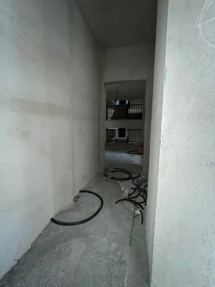 Tirane, shitet apartament 1+1+Ballkon Kati 3, 69 m² 95.000 €