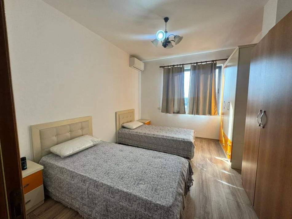 Tirane, jepet me qera apartament 2+1 Kati 8, 115 m² 800 € (Tek Ringu)