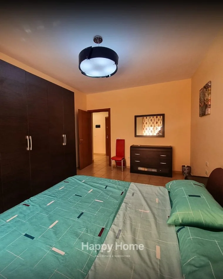 Tirane, jepet me qera apartament 2+1+Ballkon Kati 2, 100 m² 850 € (RTSH)