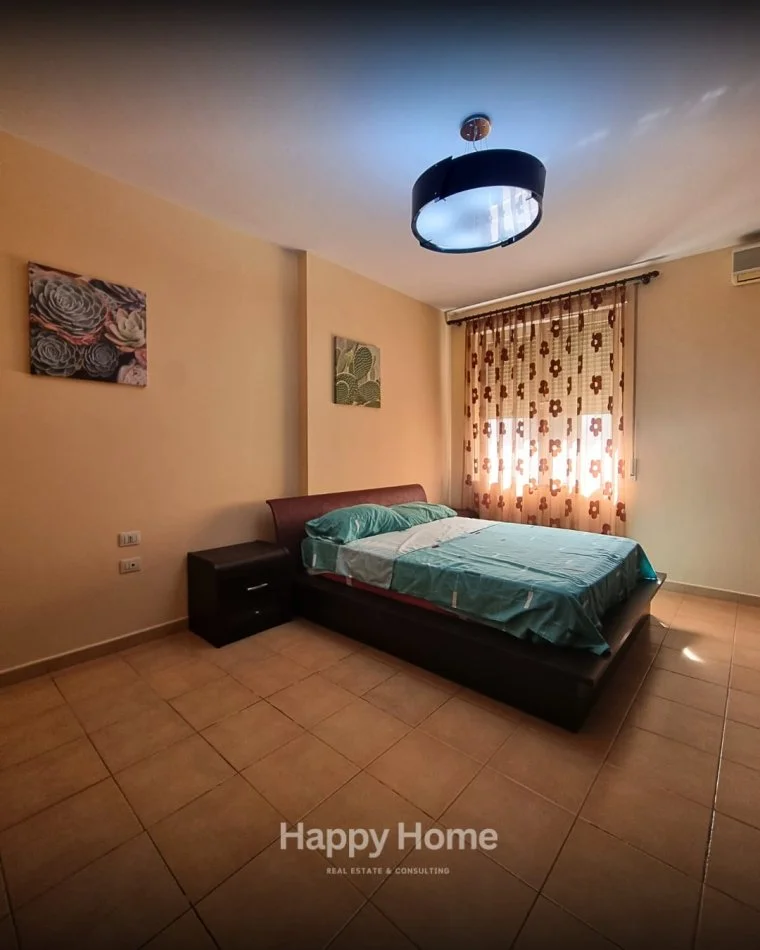 Tirane, jepet me qera apartament 2+1+Ballkon Kati 2, 100 m² 850 € (RTSH)