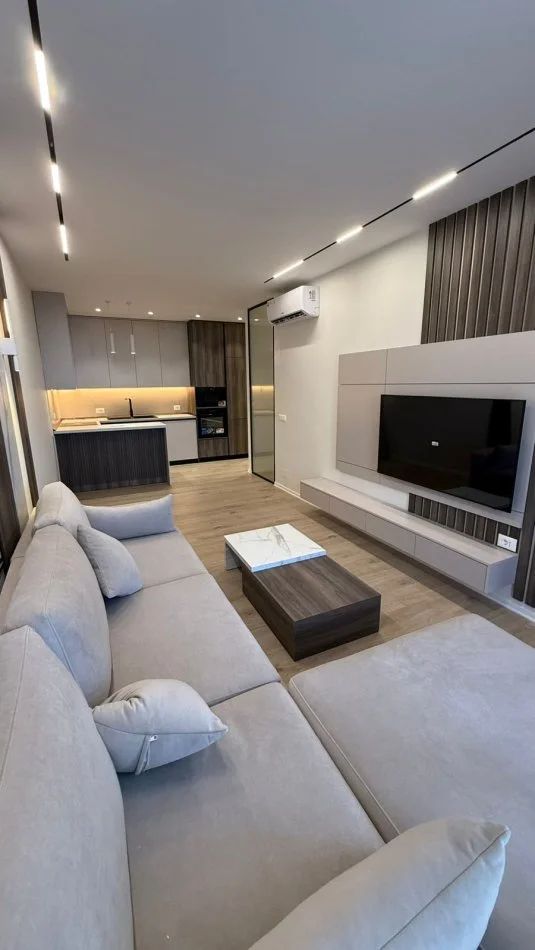 Tirane, shitet apartament 2+1+Ballkon Kati 4, 82 m² 237.000 € (21 Dhjetori, Rruga Frederik Shiroka)