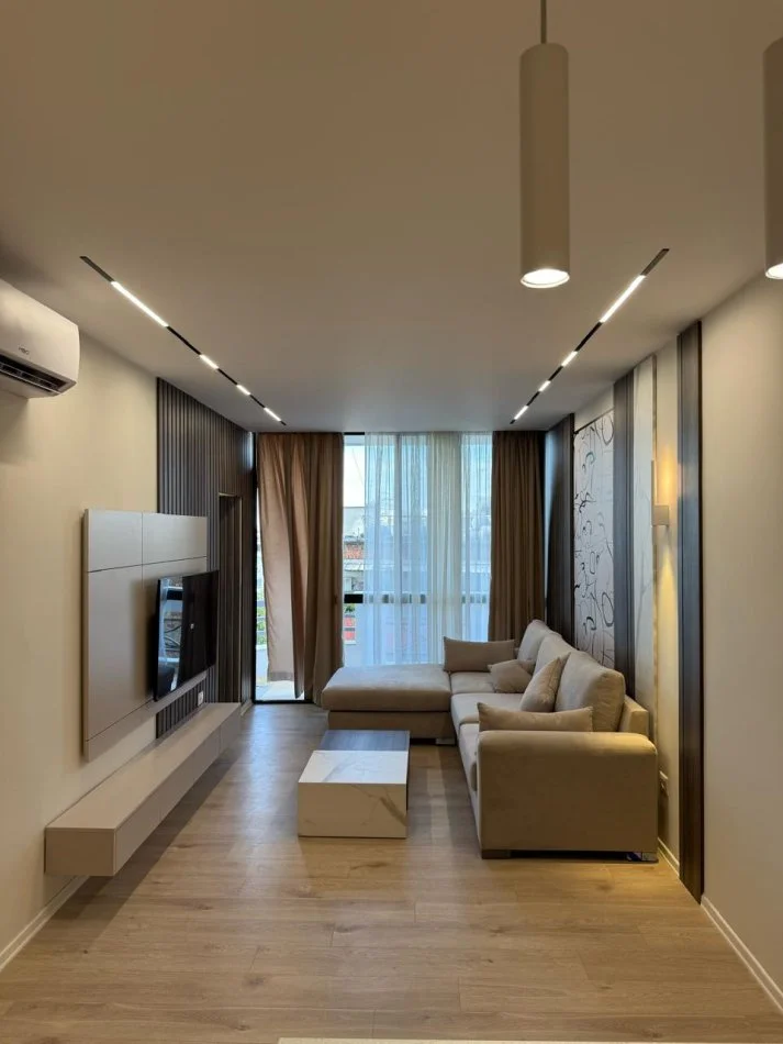 Tirane, shitet apartament 2+1+Ballkon Kati 4, 82 m² 237.000 € (21 Dhjetori, Rruga Frederik Shiroka)