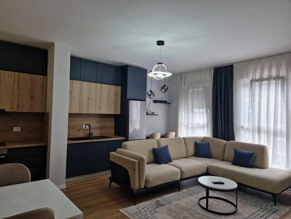 Tirane, jepet me qera apartament 1+1 Kati 6, 70 m² 600 € (Don Bosko)