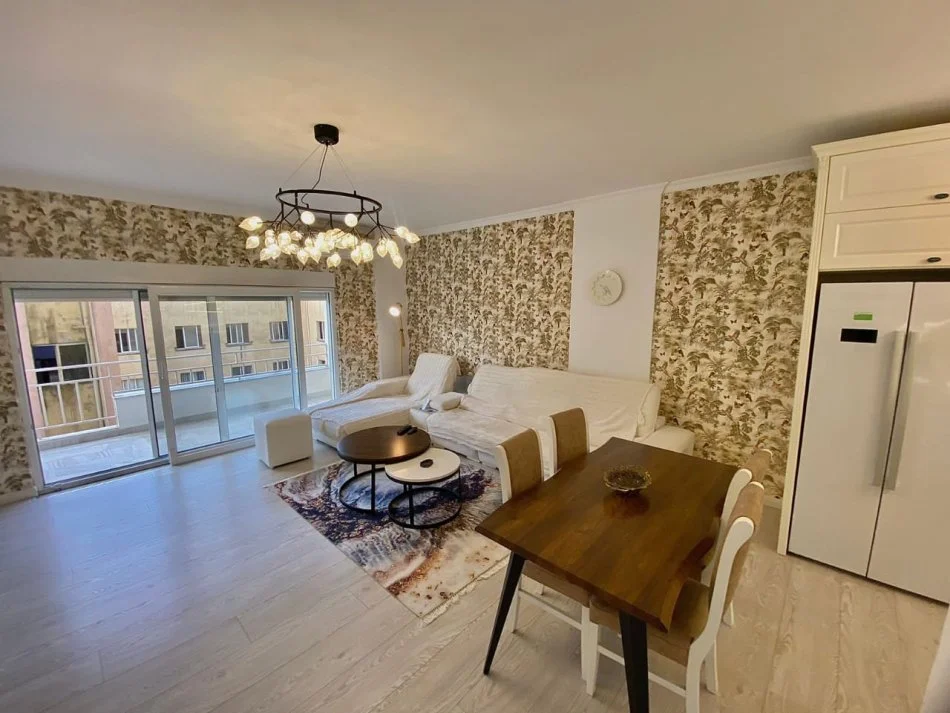 Tirane, jepet me qera apartament 3+1+Aneks+Ballkon , 139 m² 1.500 € (Ambasada amerikane)
