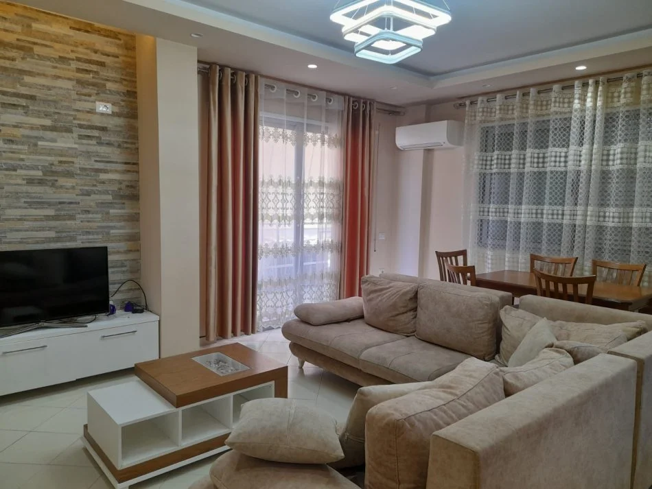 Tirane, jepet me qera apartament 2+1+Ballkon Kati 3, 106 m² 500 € (rruga muhamed deliu)