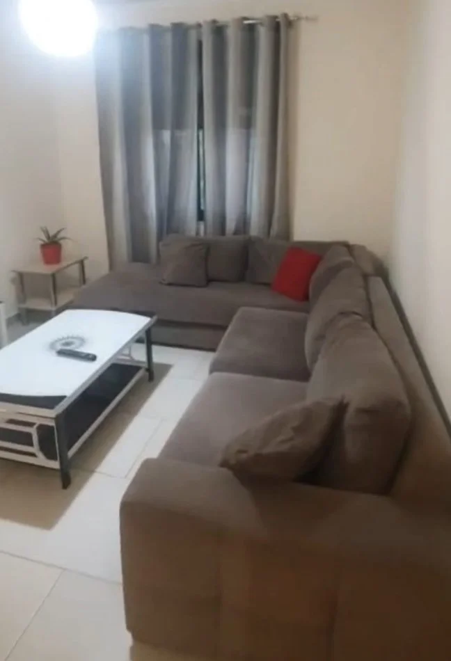 Tirane, jap me qera apartament 1+1+Ballkon Kati 3, 66 m² 610 € (myslym shyr)