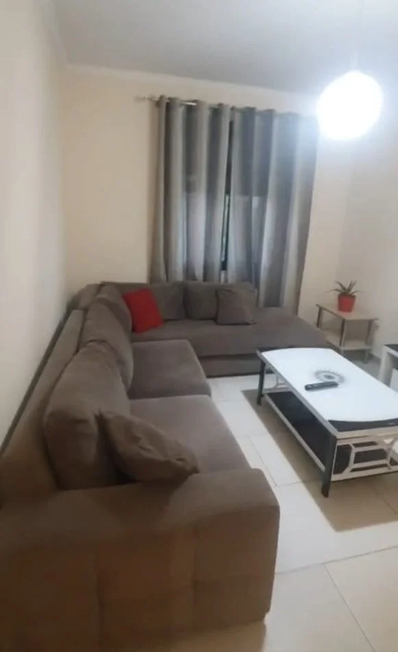 Tirane, jepet me qera apartament 1+1+Ballkon Kati 3, 66 m² 600 € (rruga myslym shyri)