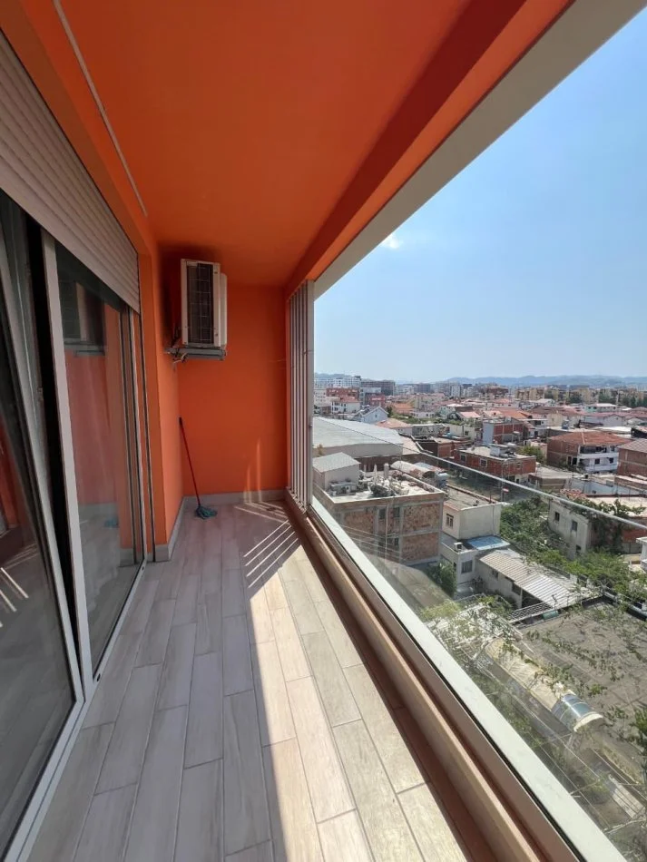 Tirane, jepet me qera apartament 2+1+Aneks+Ballkon Kati 5, 117 m² 1.100 € (zogu i zi)
