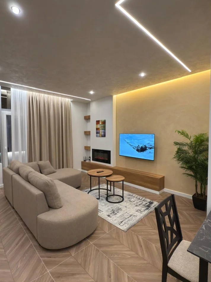 Durres, jepet me qera apartament 2+1+Ballkon , 95 m² 1.100 € (27 kateshi)