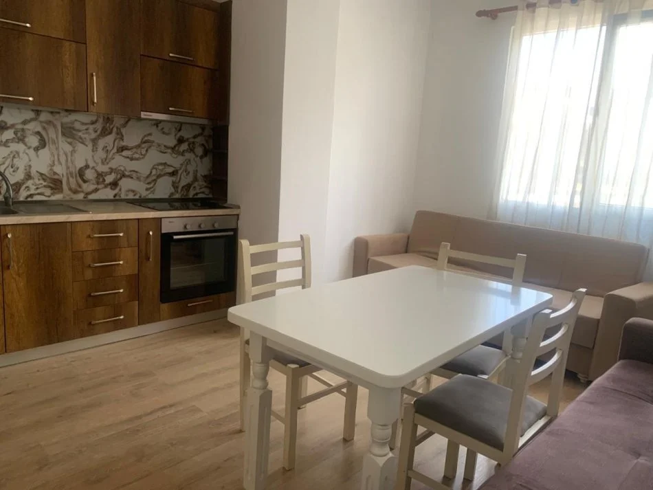 Tirane, shitet 2+1 Kati 2, 76 m² 95.000 € (Shkoze)