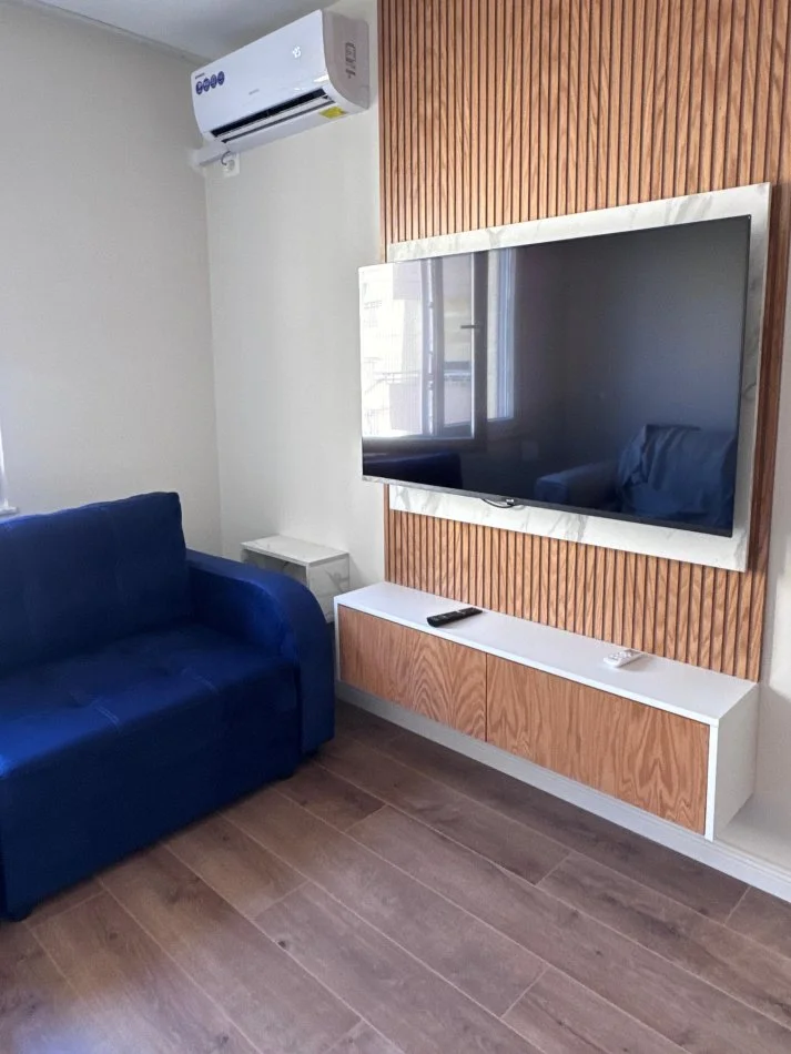 Durres, jepet me qera apartament ne plazh 1+1+Ballkon , 450 € (plazh)