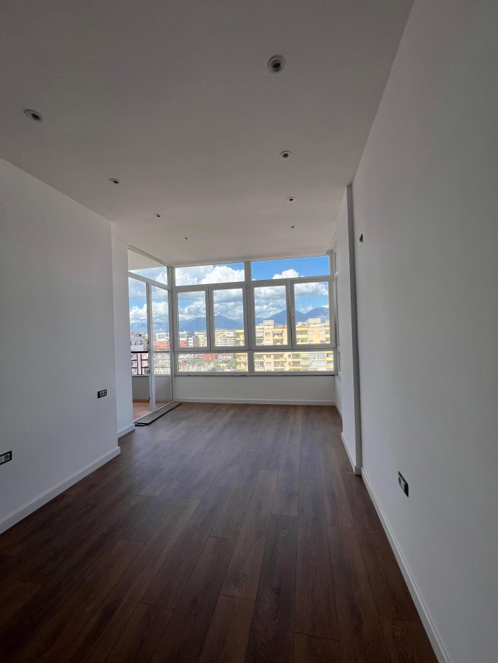 Tirane, shitet apartament 1+1 Kati 7, 64 m² 95.000 € (Rruga Astrit llosha)