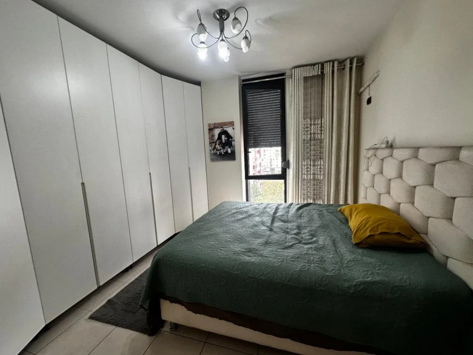 Tirane, shitet apartament 2+1+Ballkon Kati 5, 123 m² 140.000 € (rruga 3 deshmoret)