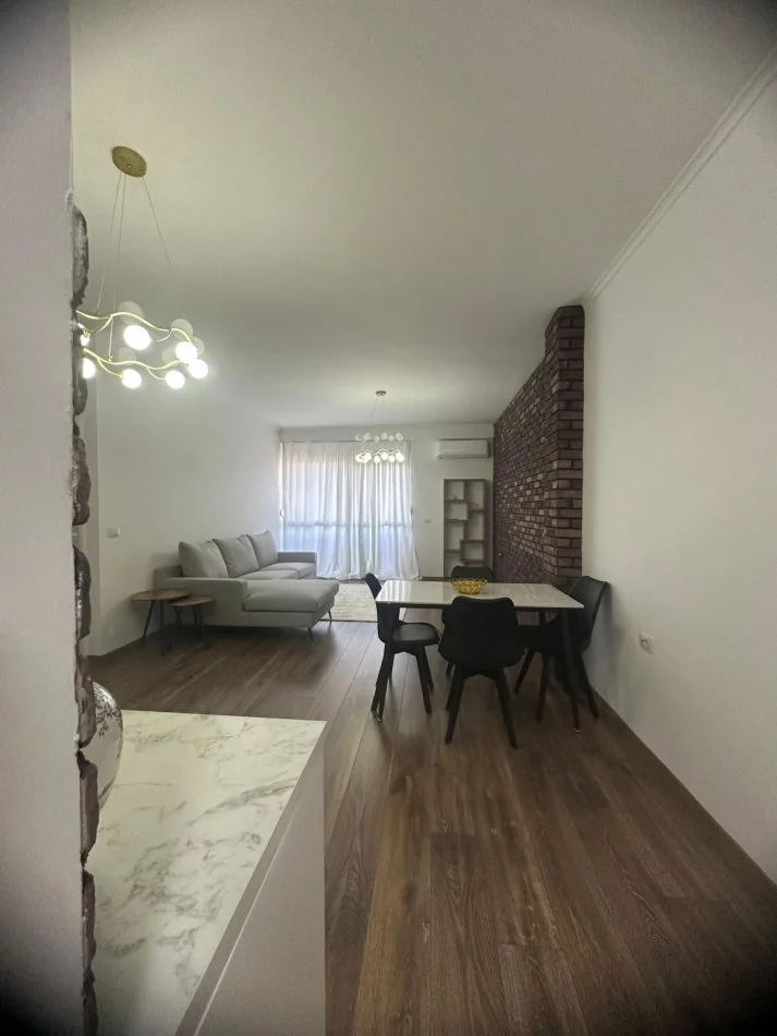 Tirane, jepet me qera apartament 1+1 Kati 3, 60 m² 650 € (Kopshtit Zoologjik.)