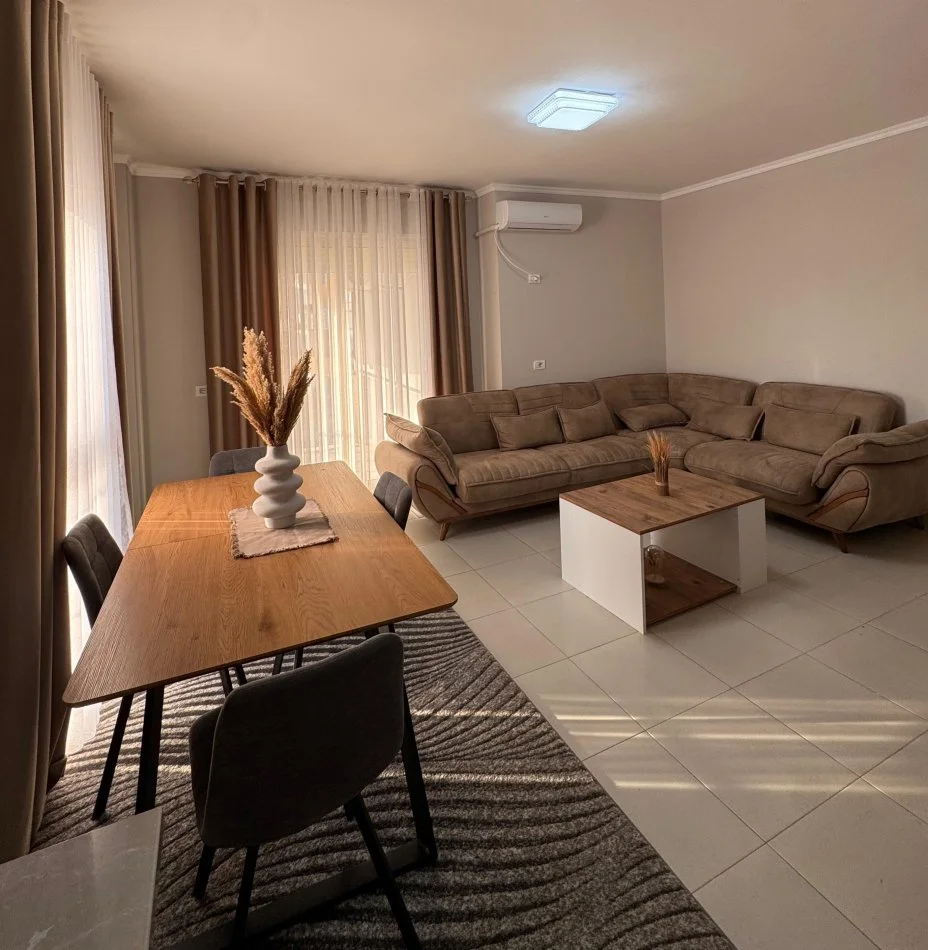 Tirane, jap me qera apartament 2+1+Ballkon Kati 5, 107 m² 800 € (prokuroria)