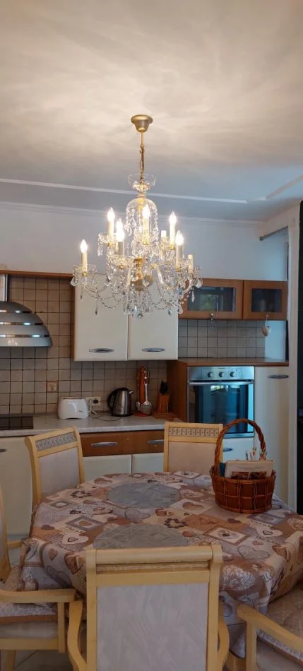 Durres, jepet me qera apartament 2+1+Ballkon Kati 5, 136 m² 600 € (Vollga)