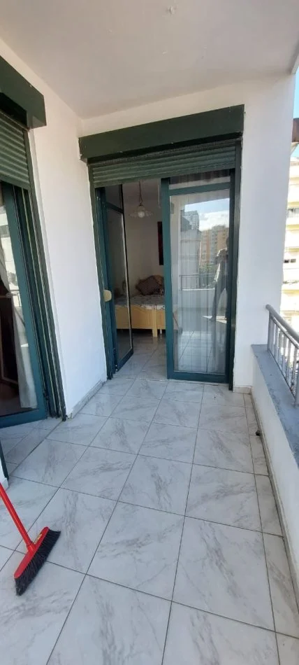 Durres, jepet me qera apartament 2+1+Ballkon Kati 5, 136 m² 600 € (Vollga)